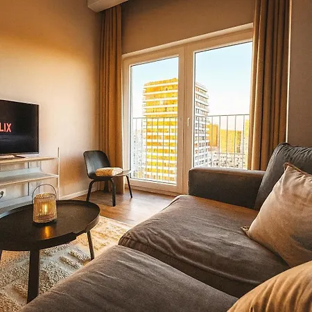 Homely! Skyview 2-room Apartment, Airport, Fair, Rooftop, Gym! * Frankfurt am Main