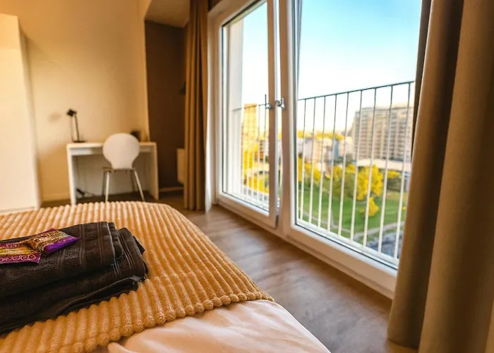 Homely! Skyview 2-room Apartment, Airport, Fair, Rooftop, Gym! Apartment