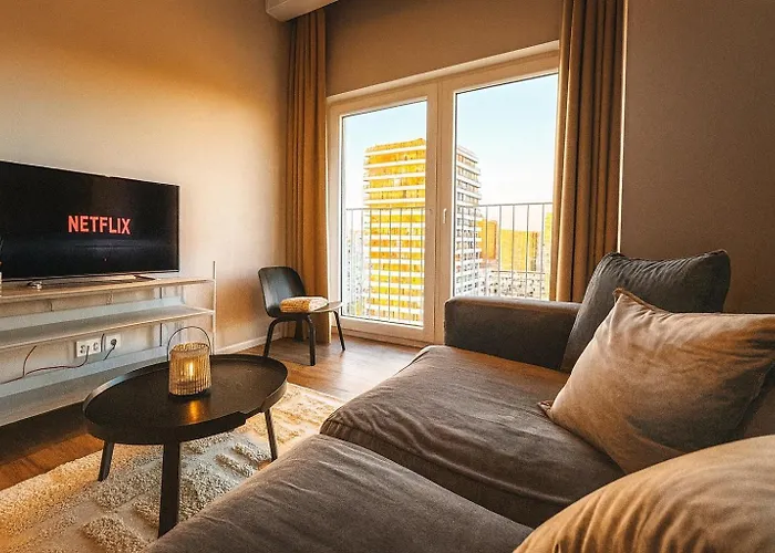 Homely! Skyview 2-room Apartment, Airport, Fair, Rooftop, Gym! * Frankfurt nad Menem