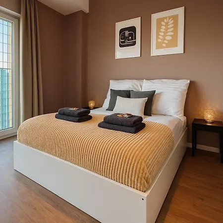 Homely! Skyview 2-room Apartment, Airport, Fair, Rooftop, Gym! * Frankfurt am Main