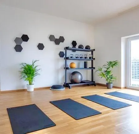 Homely! Skyview 2-room Apartment, Airport, Fair, Rooftop, Gym! Apartment Frankfurt am Main